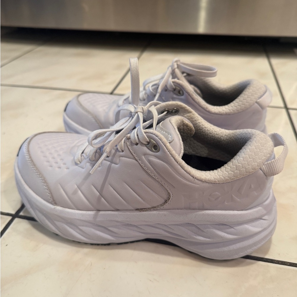 *SOLD* Hoka One One Women’s Bondi SR White Sneaker